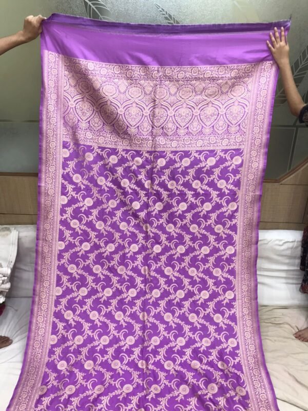Banarasi Pure Uppada Katan Saree Light Purple Border Floral Brocade